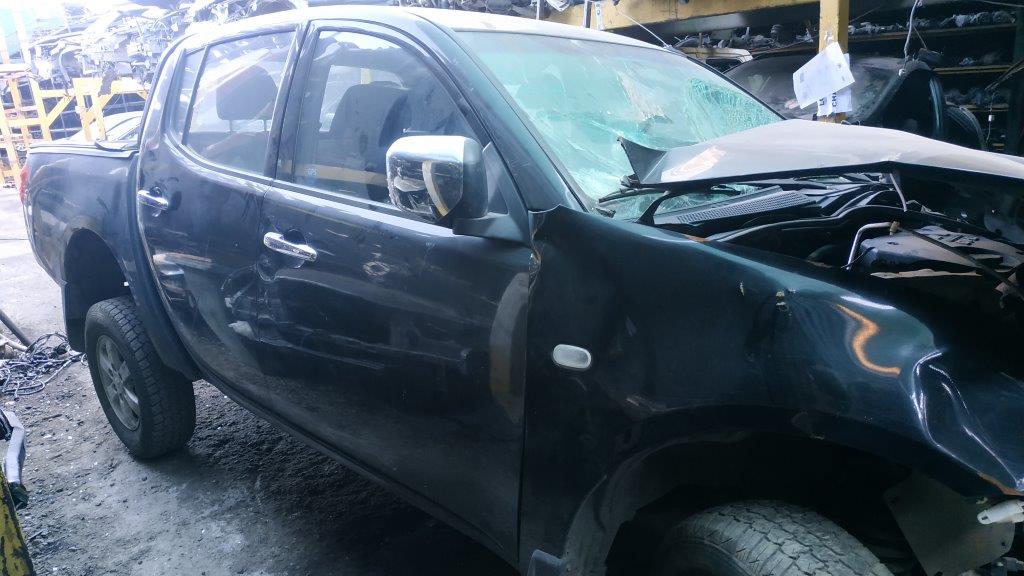  Mitsubishi L200 2015    EN DESARME